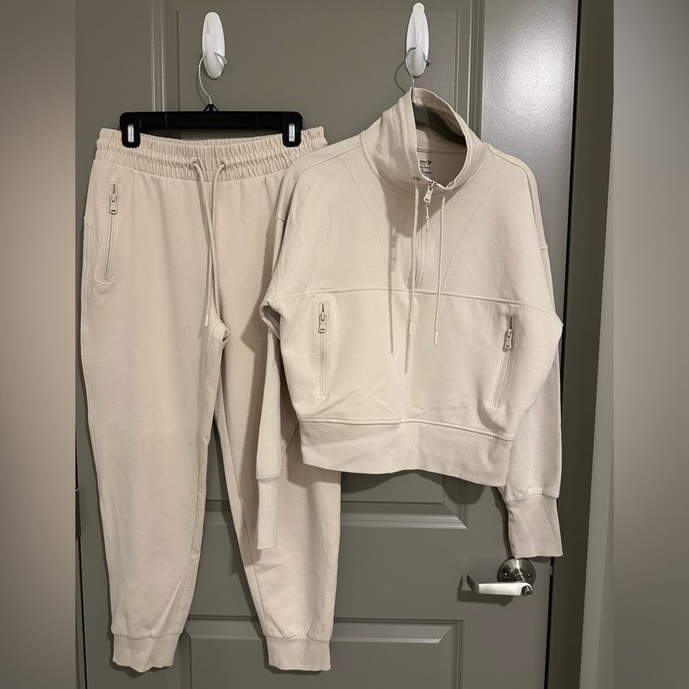 Old Navy Cream Women's Top